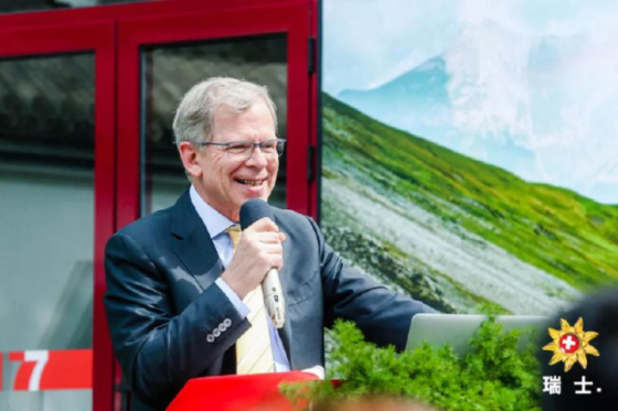 乳膠漆施工基材處理包括哪些內(nèi)容？